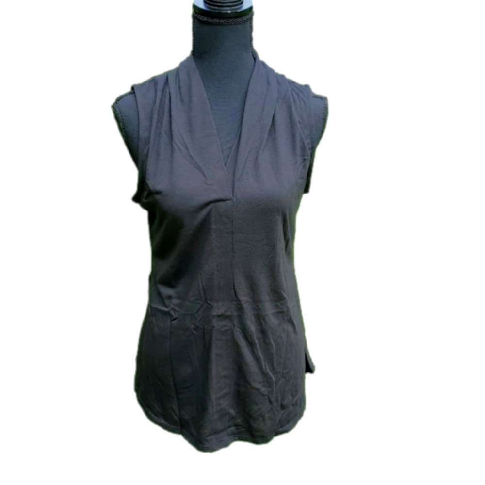 Sleeveless Black Top V-Neck NWOT Med.